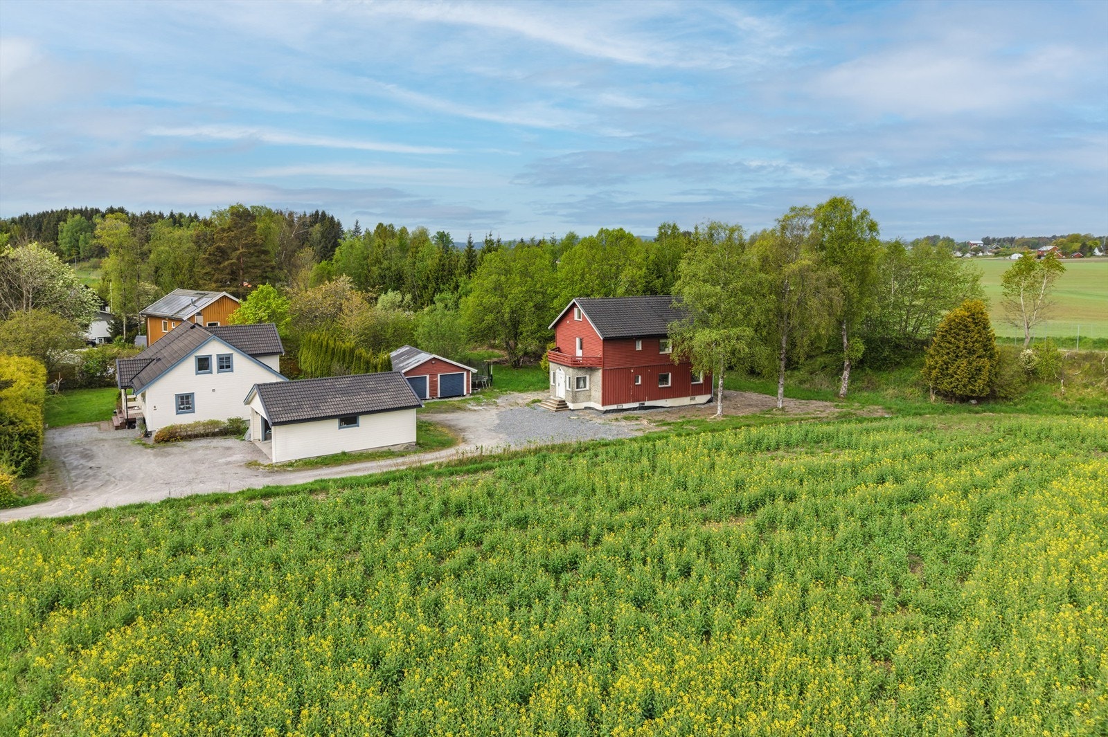 Store friområder og nærhet til marka, gir gode muligheter for friluftsliv hele året. Galleribilde