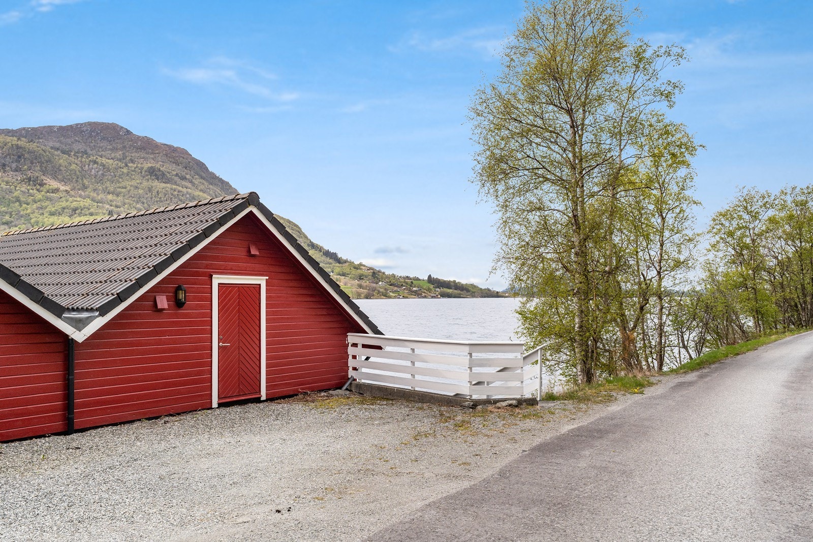 Her kan man kjøre helt til inngangsdøren. Galleribilde