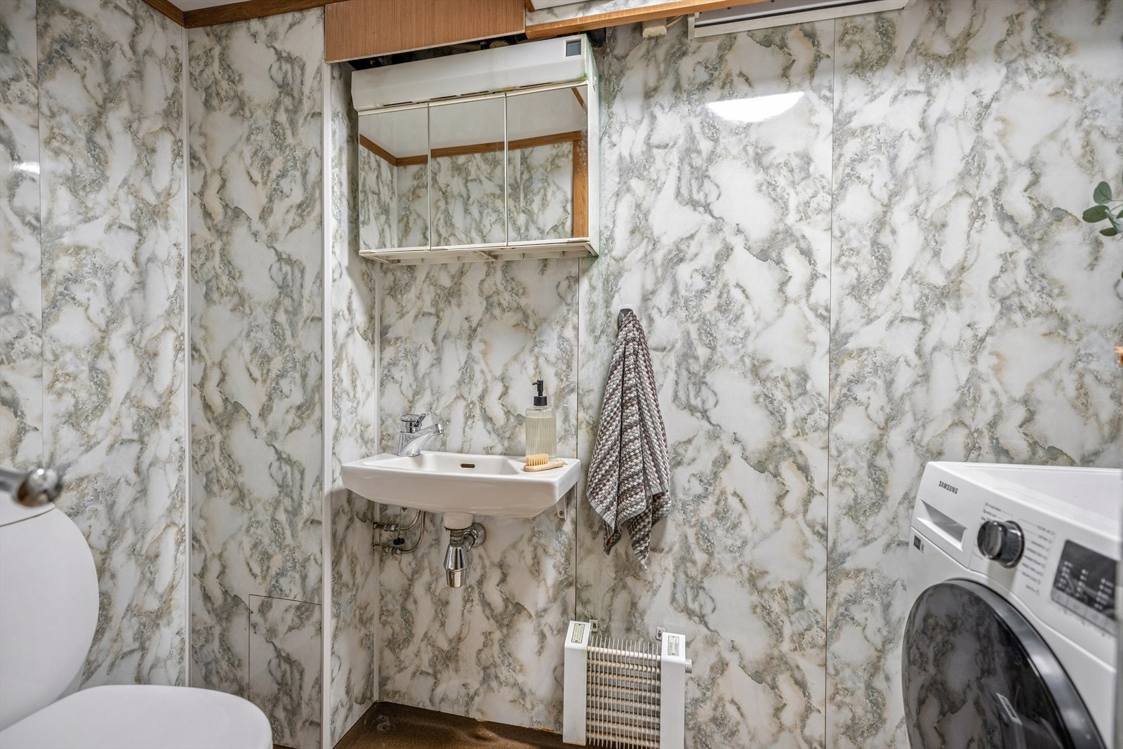 Vaskerom / wc i kjelleretasje Galleribilde