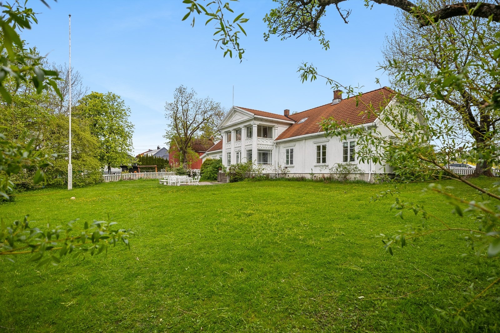 Som andelseier i Disengrenda borettslag får du beboerfordel i vakre Disen gård, i Kolderups vei 23. Her kan beboerne leie flotte selskapslokaler til gunstige medlemspriser. Perfekt for bursdager/konfirmasjon m.m. Galleribilde