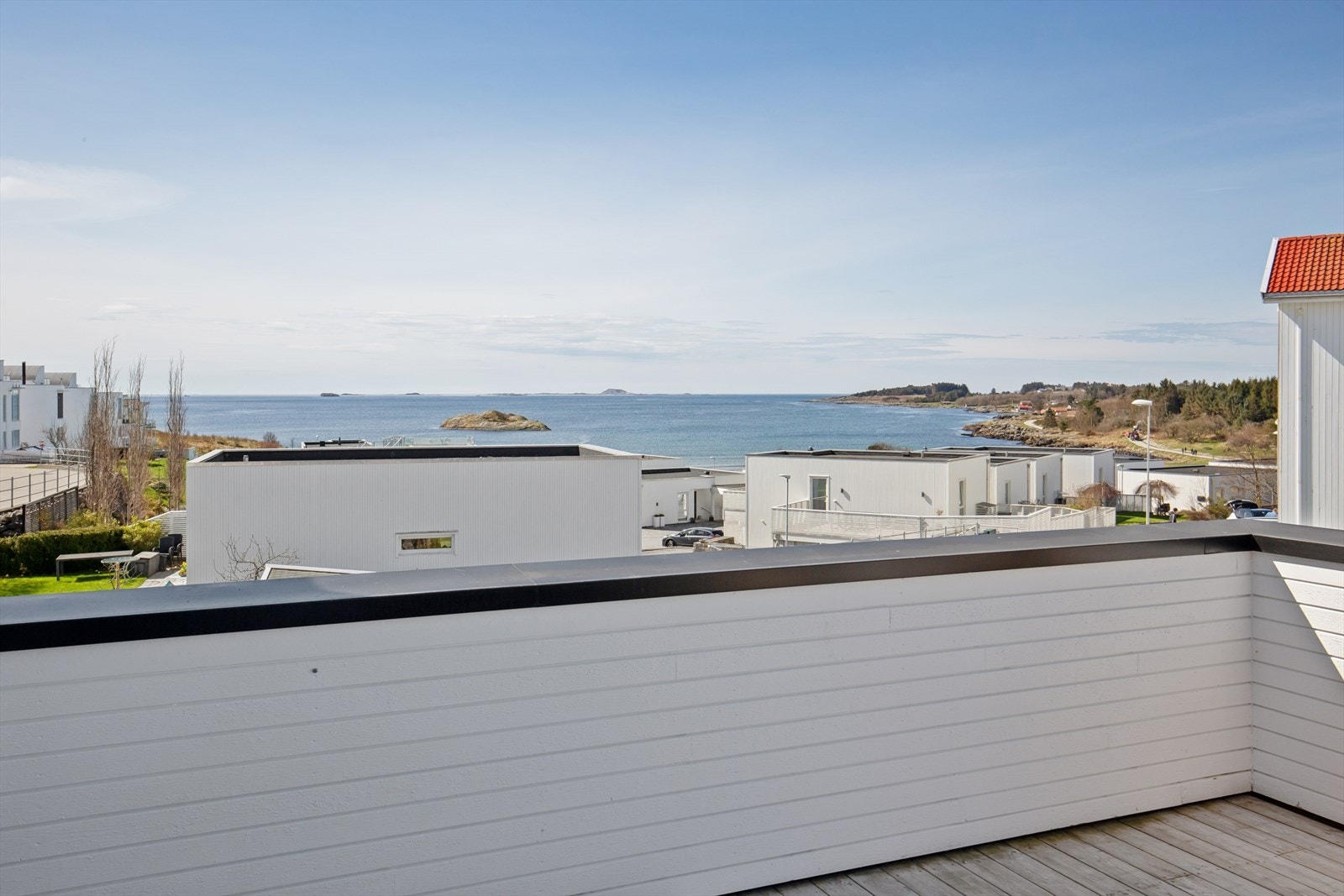 Fra boligen er det kort vei til rekreasjonsområder som Viste strand. Galleribilde