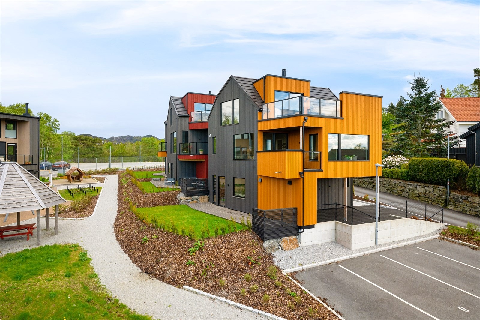 Ny, lekker og meget innholdsrik enebolig - spennende arkitektur - fantastisk utsikt fra takterrasse Foto: Stian Dirdal Galleribilde