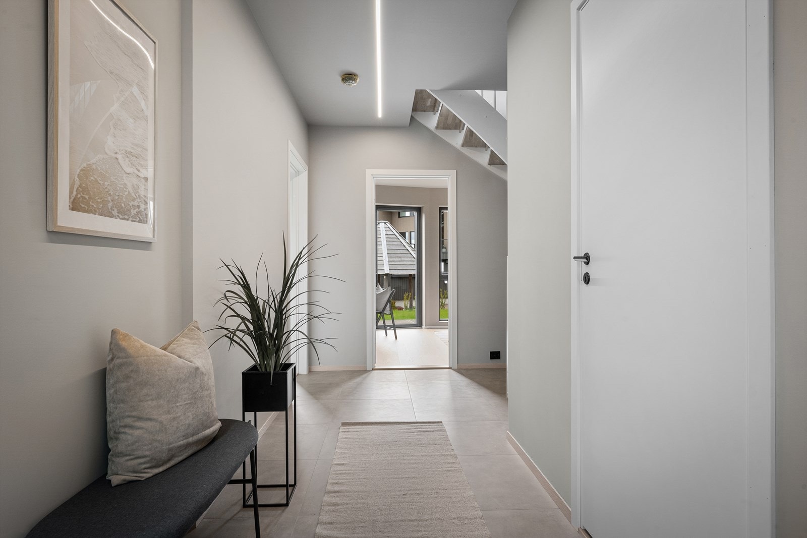 Flotte 60x60 fliser på gulv (varmekabler) Galleribilde