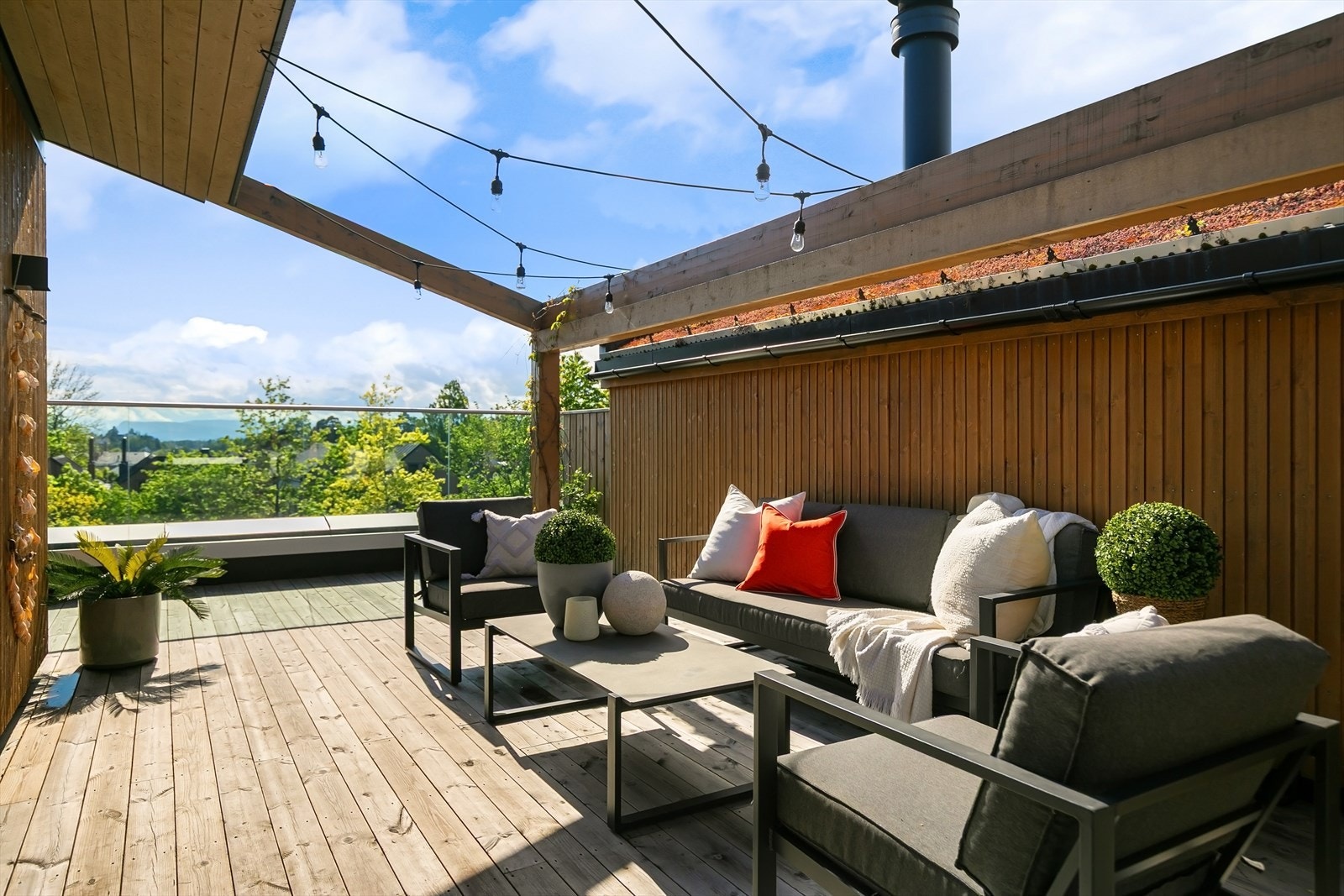 Perfekt å ha en liten takterrasse fest her kanskje? Galleribilde
