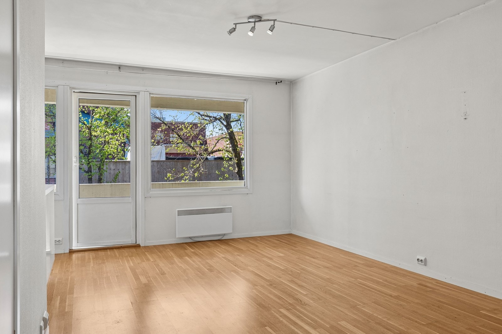 Fra stuen er det utgang til balkong Galleribilde
