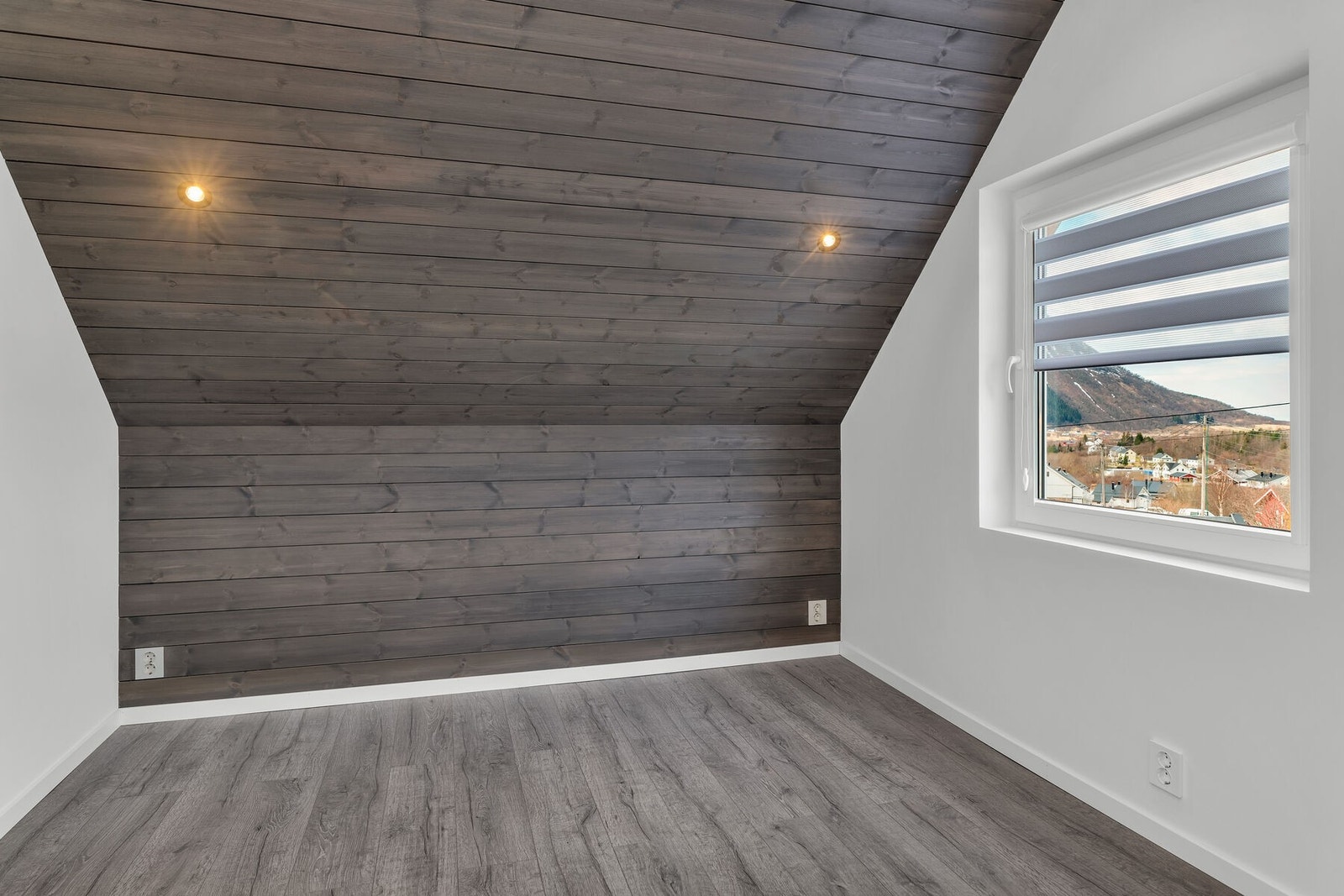 Disponibelt rom Galleribilde
