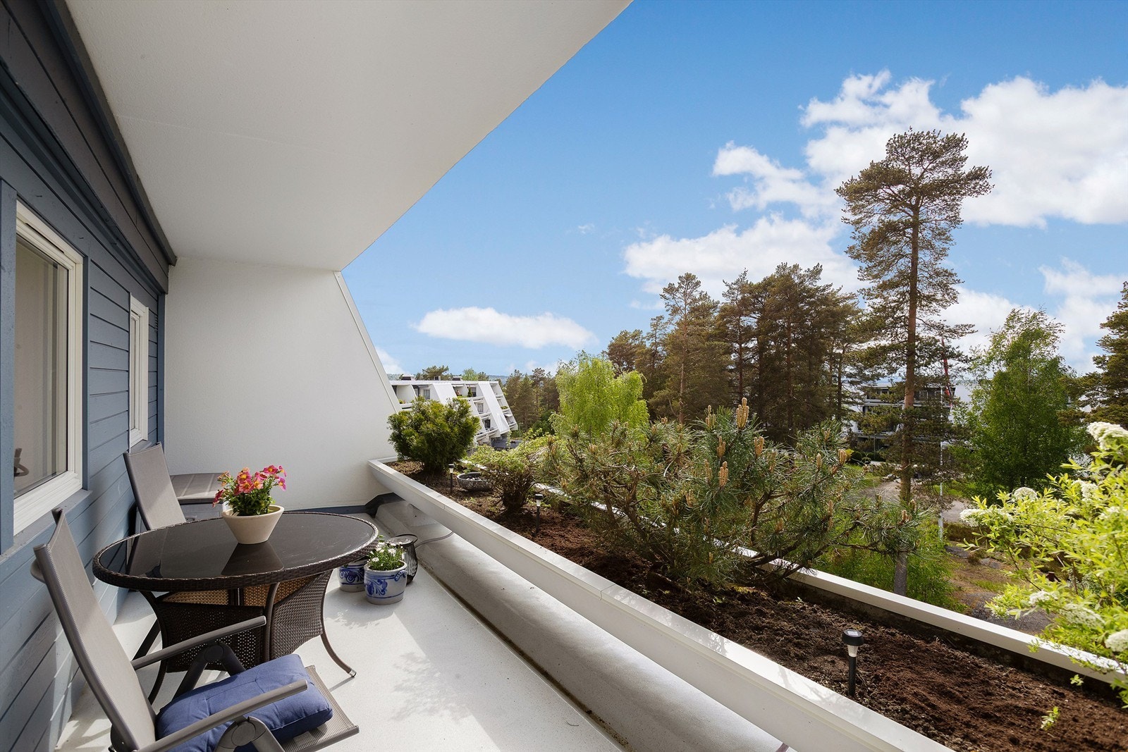 Den ene av de to terrassene på 14 m² Galleribilde