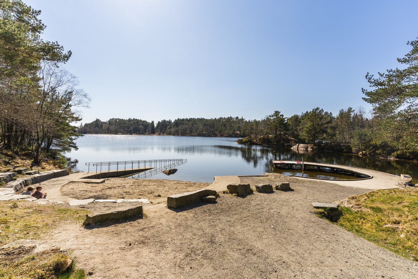 Det er flere flotte tur- og rekreasjonsmuligheter i nærområdet. Galleribilde