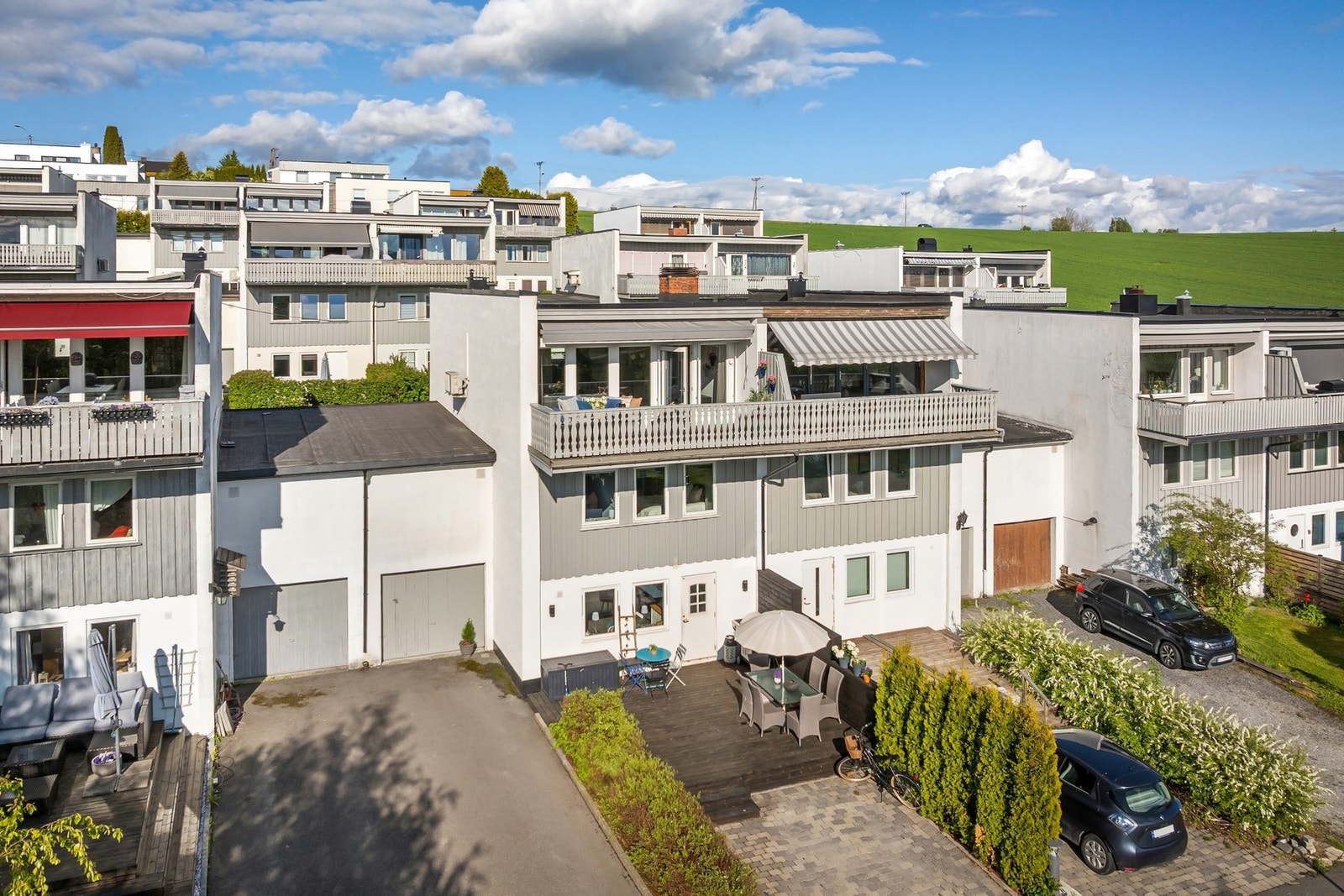 Attraktiv beliggenhet på Kjeller med meget barnevennlige og fredfulle omgivelser. Galleribilde
