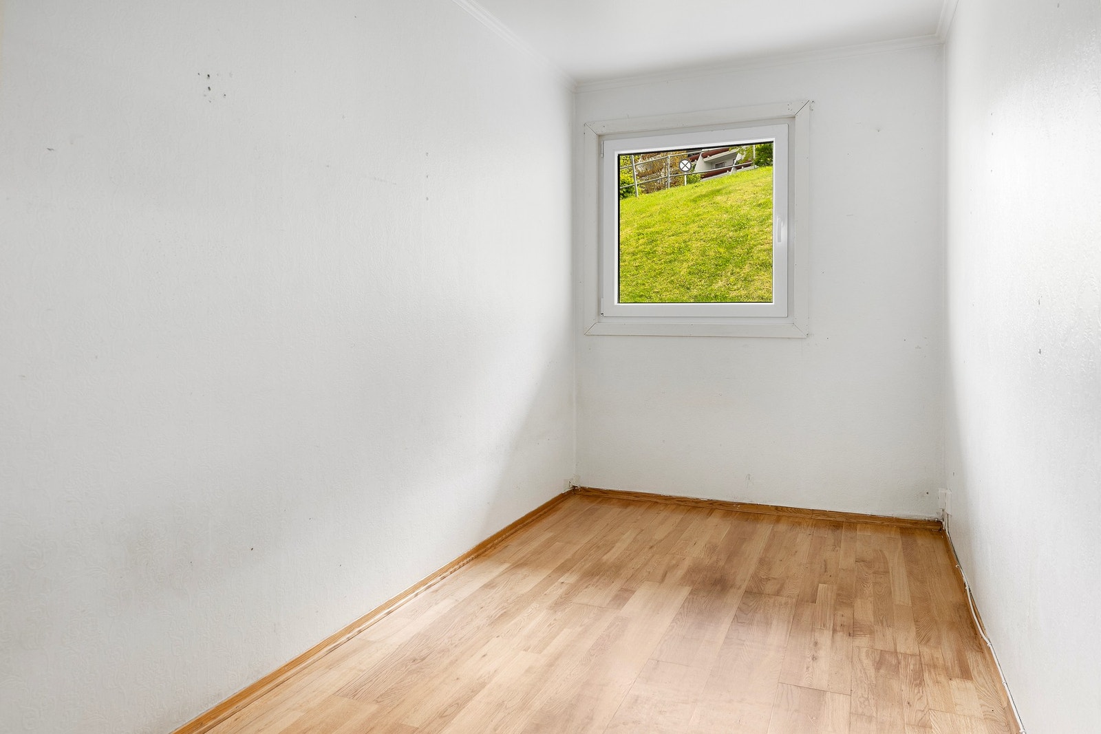 Praktisk soverom som egner seg perfekt som barnerom eller gjesterom. Galleribilde