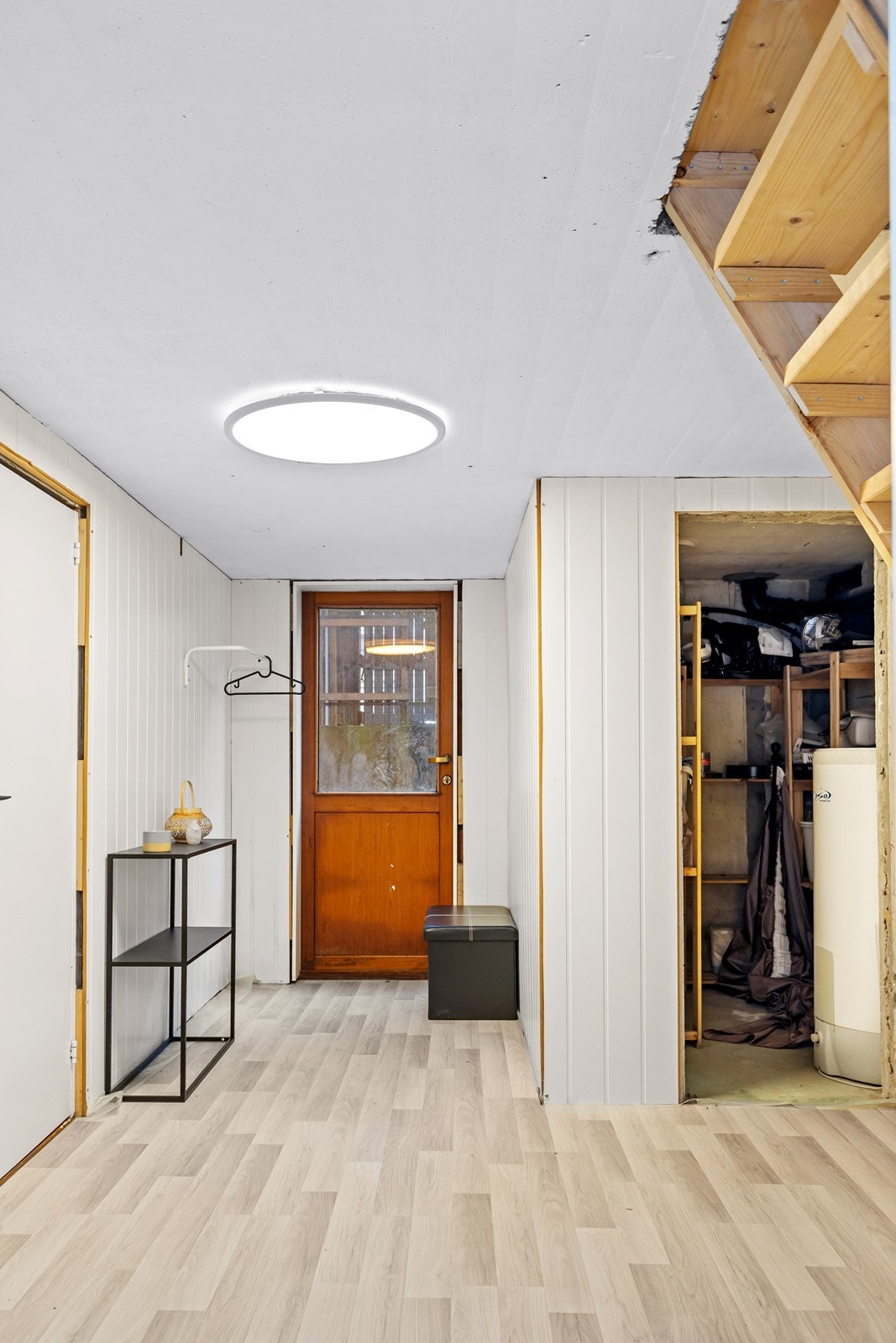 Egen inngang til kjelleren Galleribilde