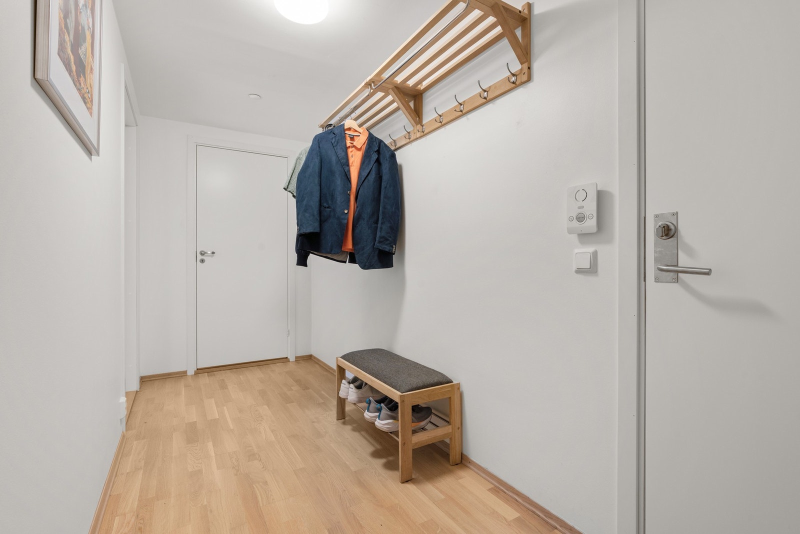 Det første som møter deg er en romslig entré, som gir et fint første inntrykk. Galleribilde