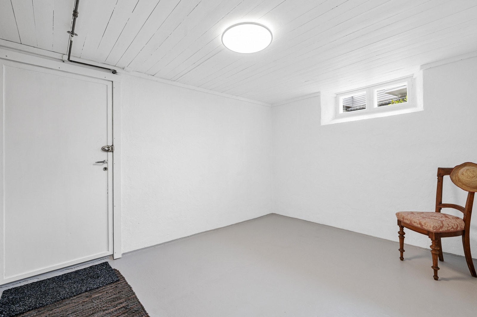 Underetasjen har egen inngang. Galleribilde