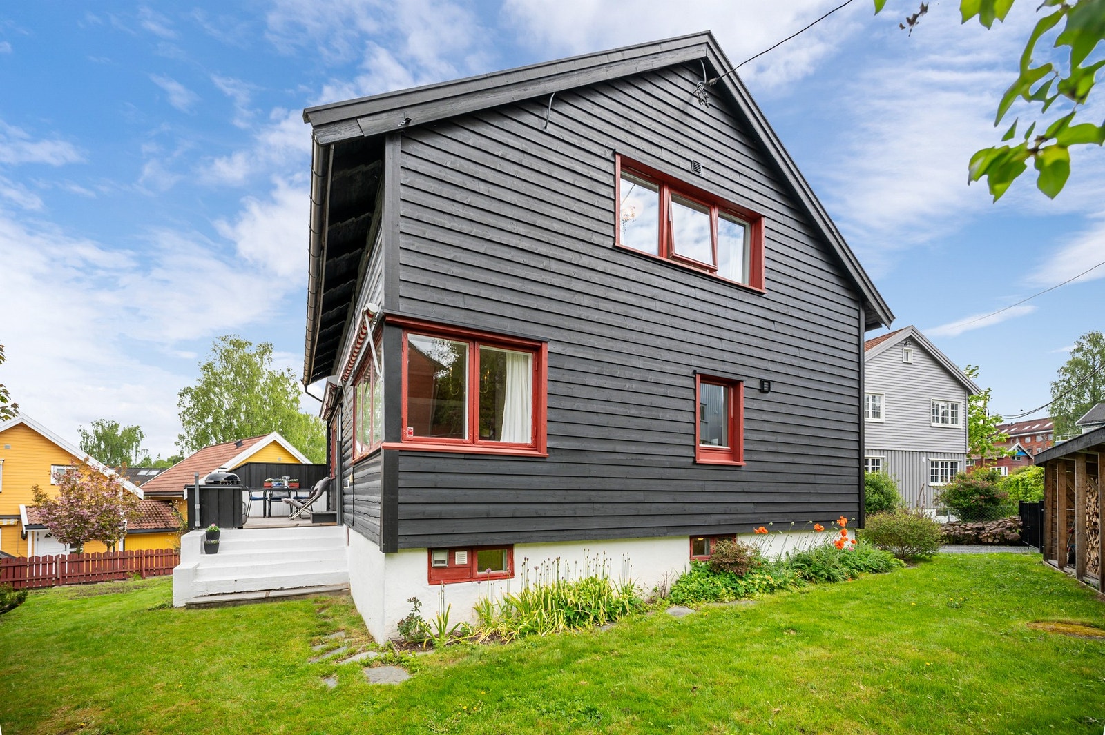 Her bor du rolig og barnevennlig til med kort vei til skole og barnehage. Galleribilde