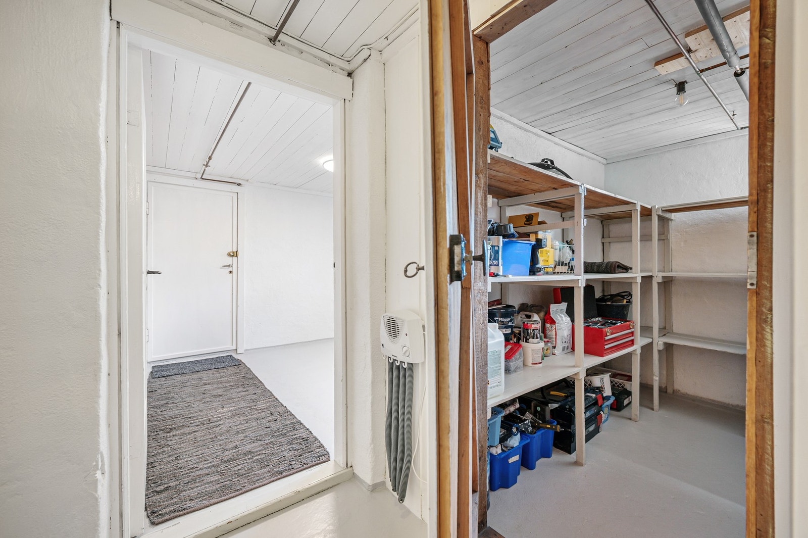Det er mye lagringsplass i underetasjen. Galleribilde