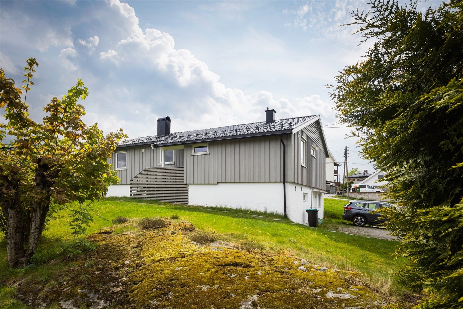 Eiendommen har en fin beliggenhet i et rolig og familievennlig område. Galleribilde