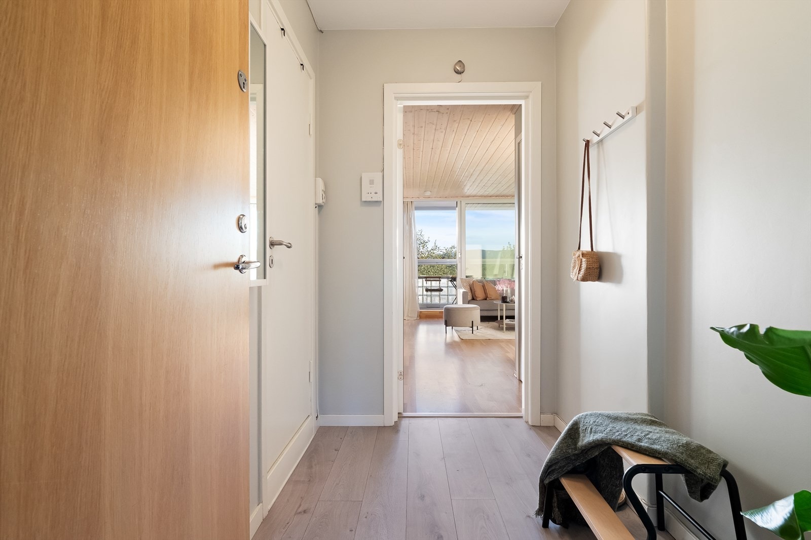 Leiligheten disponerer bod i kjeller på ca. 2 m² samt et oppbevaringsskap på ca. 0,46 m². Galleribilde