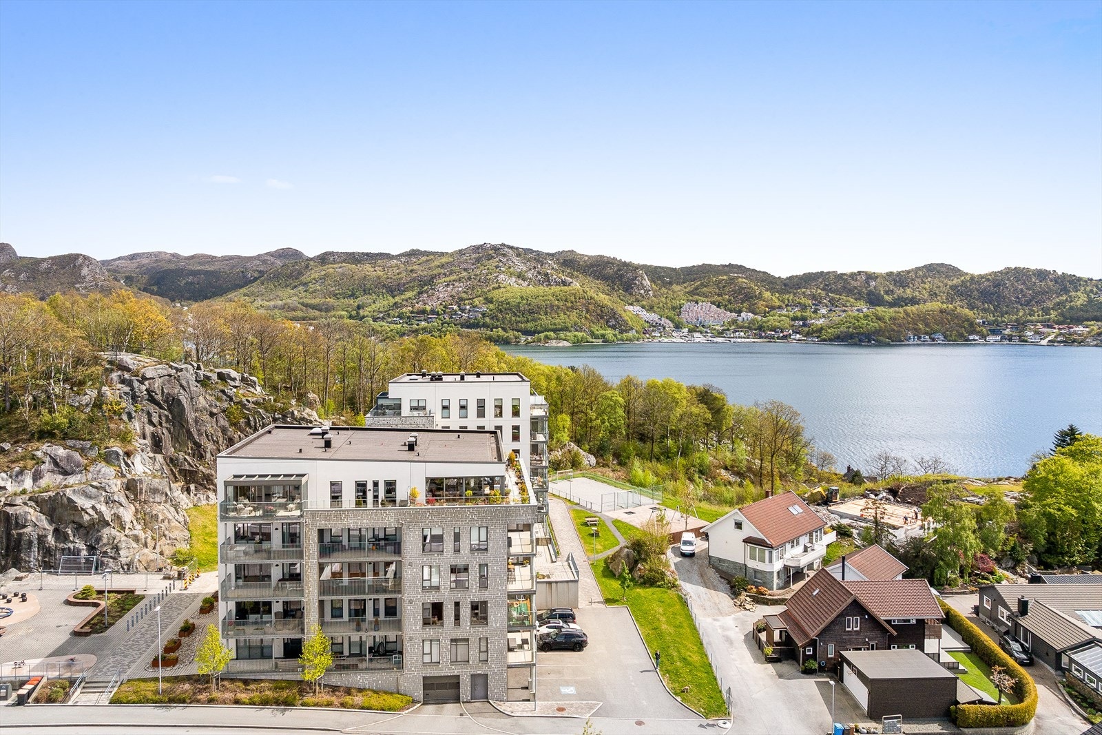 Uteområde. Galleribilde