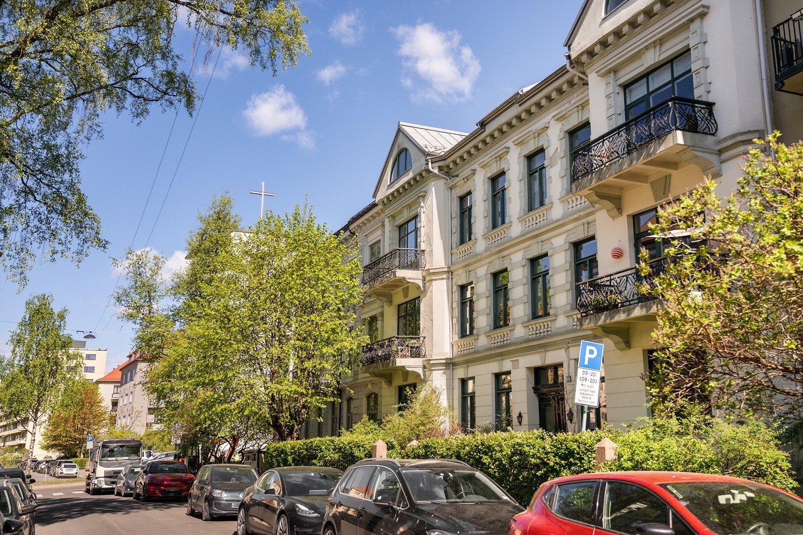 Pen bygård midt på Majorstuen. Kort gange til alt område har å tilby Galleribilde