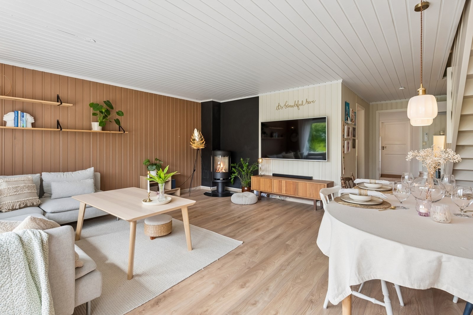 En effektiv vedovn sørger for ekstra varme og hygge på kalde dager. Galleribilde