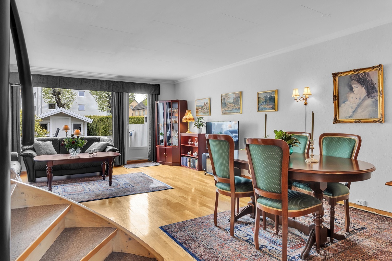 Velholdt rekkehus Galleribilde