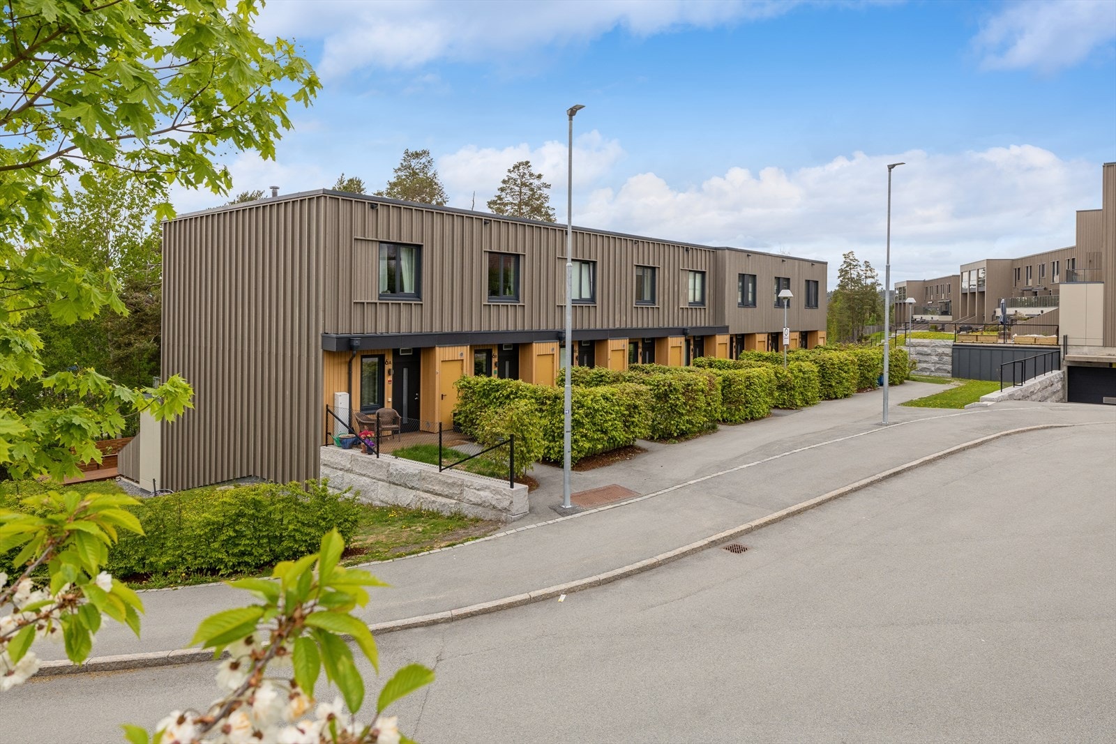 Kort vei til oppvarmet garasje og ekstern bod. Galleribilde