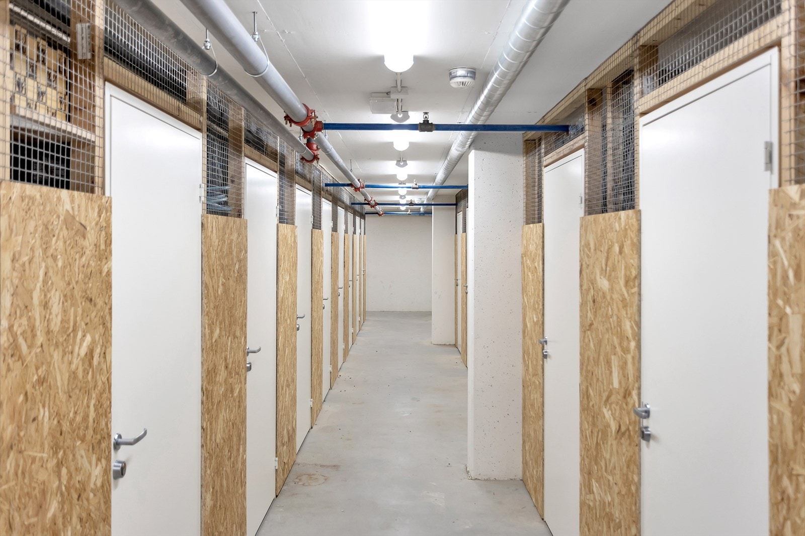 Til leiligheten hører en bod på 5 m² i bygningens underetasje. Galleribilde