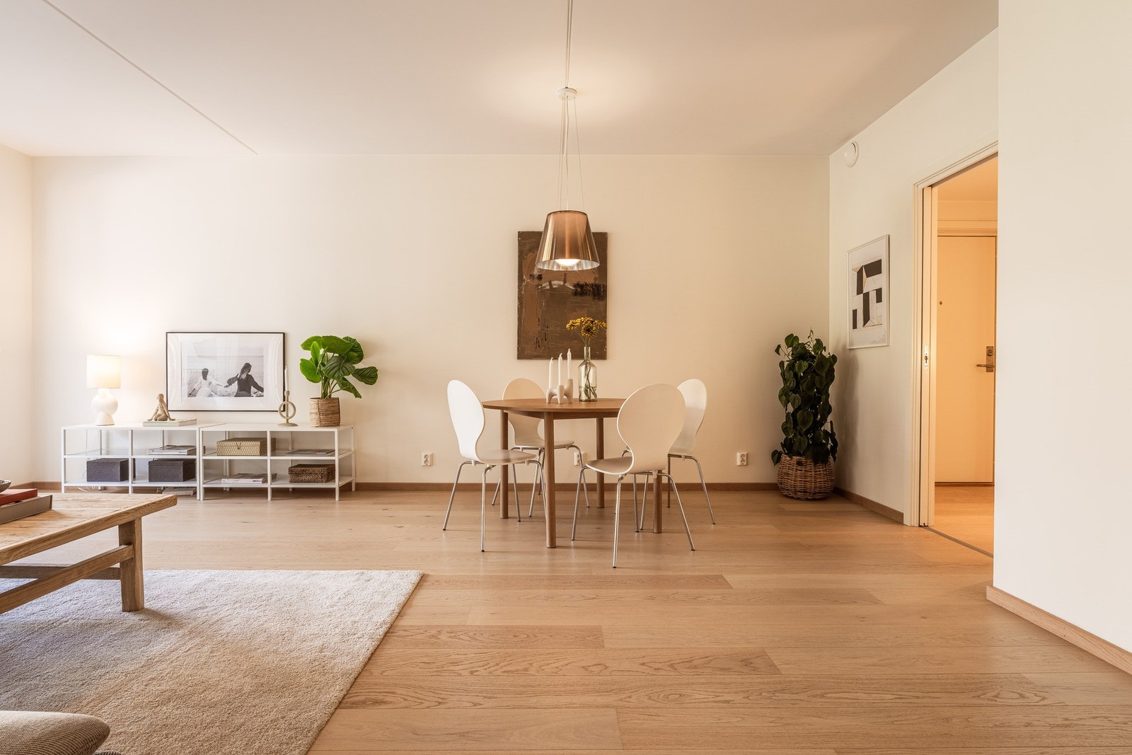 Stuen har delikate overflatene. Galleribilde