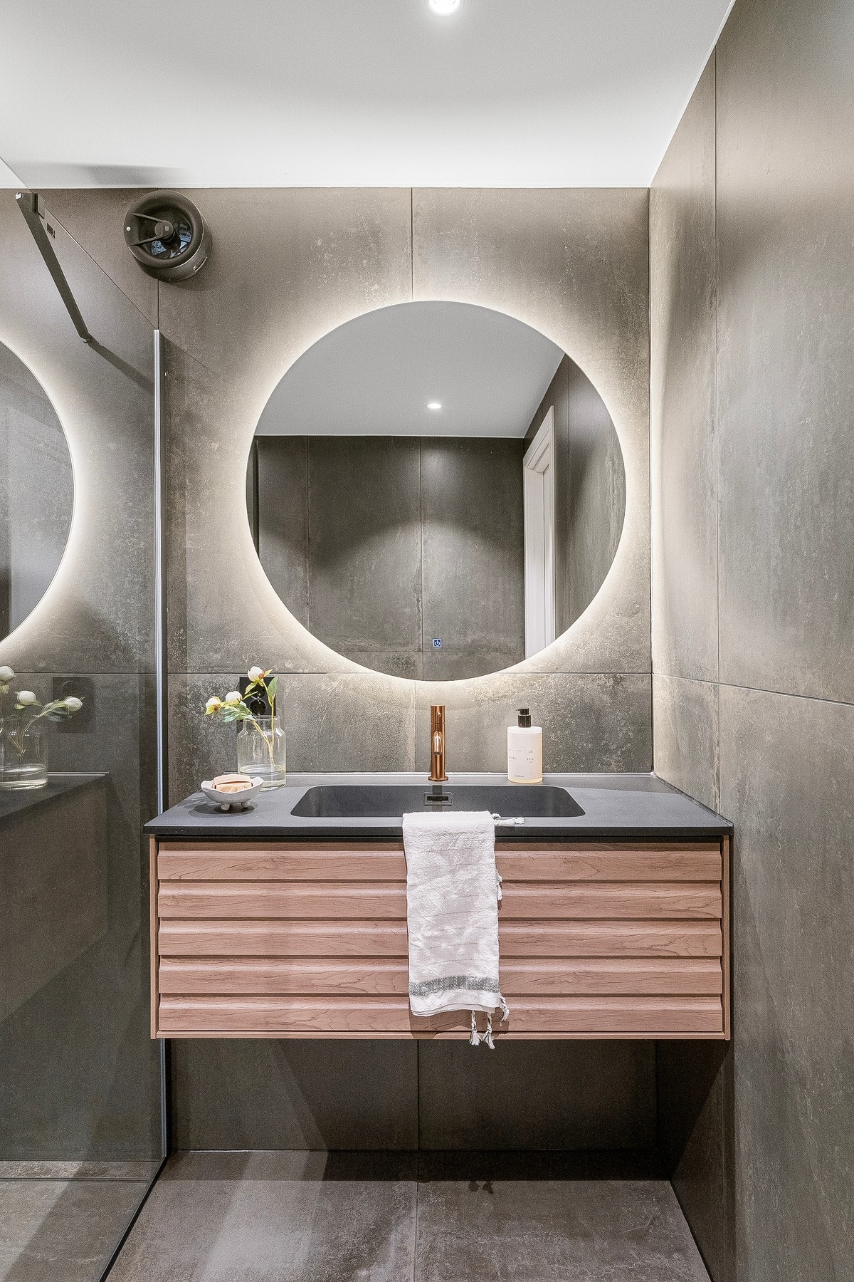 Badet er en del av den omfattende oppgraderingen som er utført i boligen. Galleribilde
