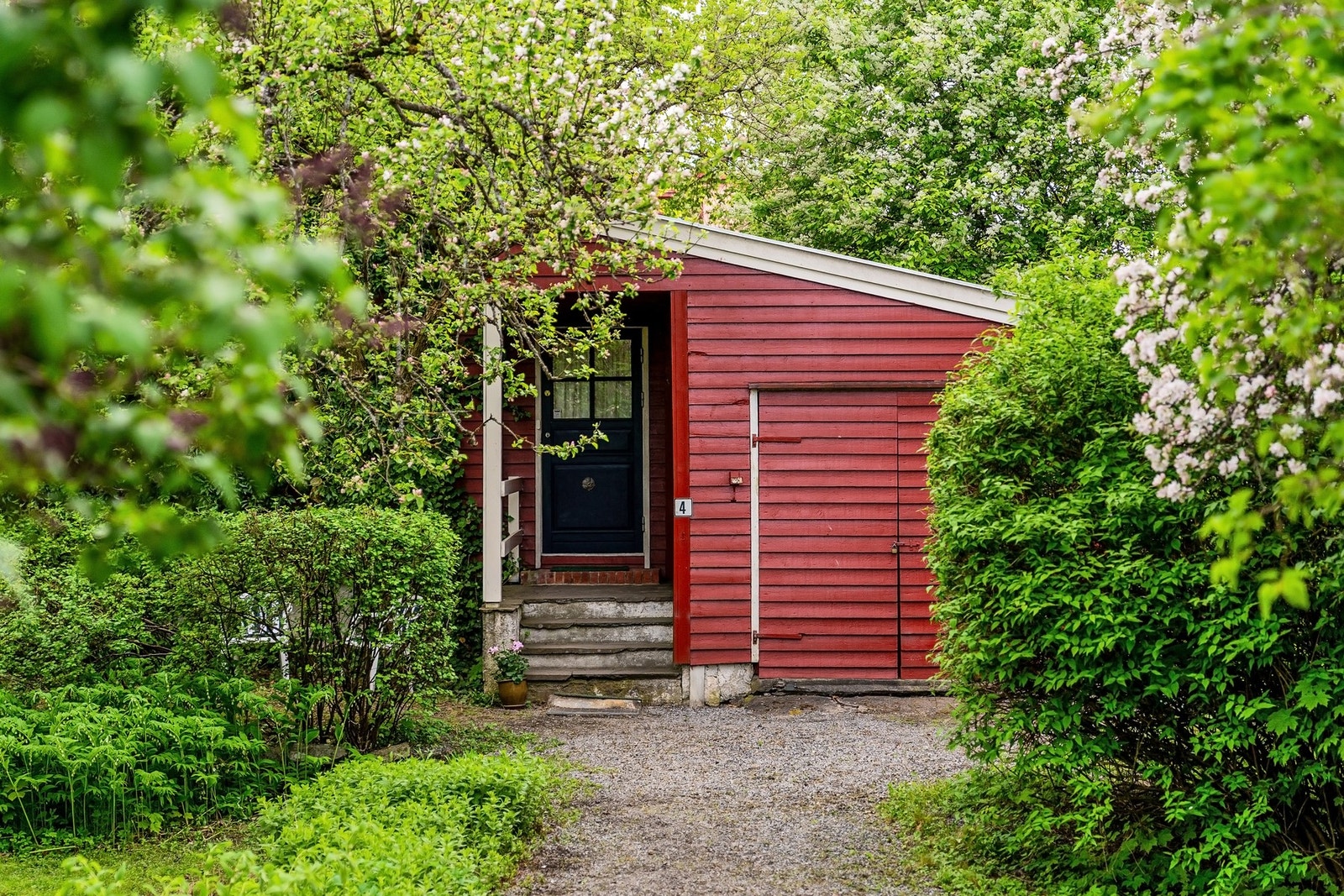 Garasje ved inngangsdøren Galleribilde