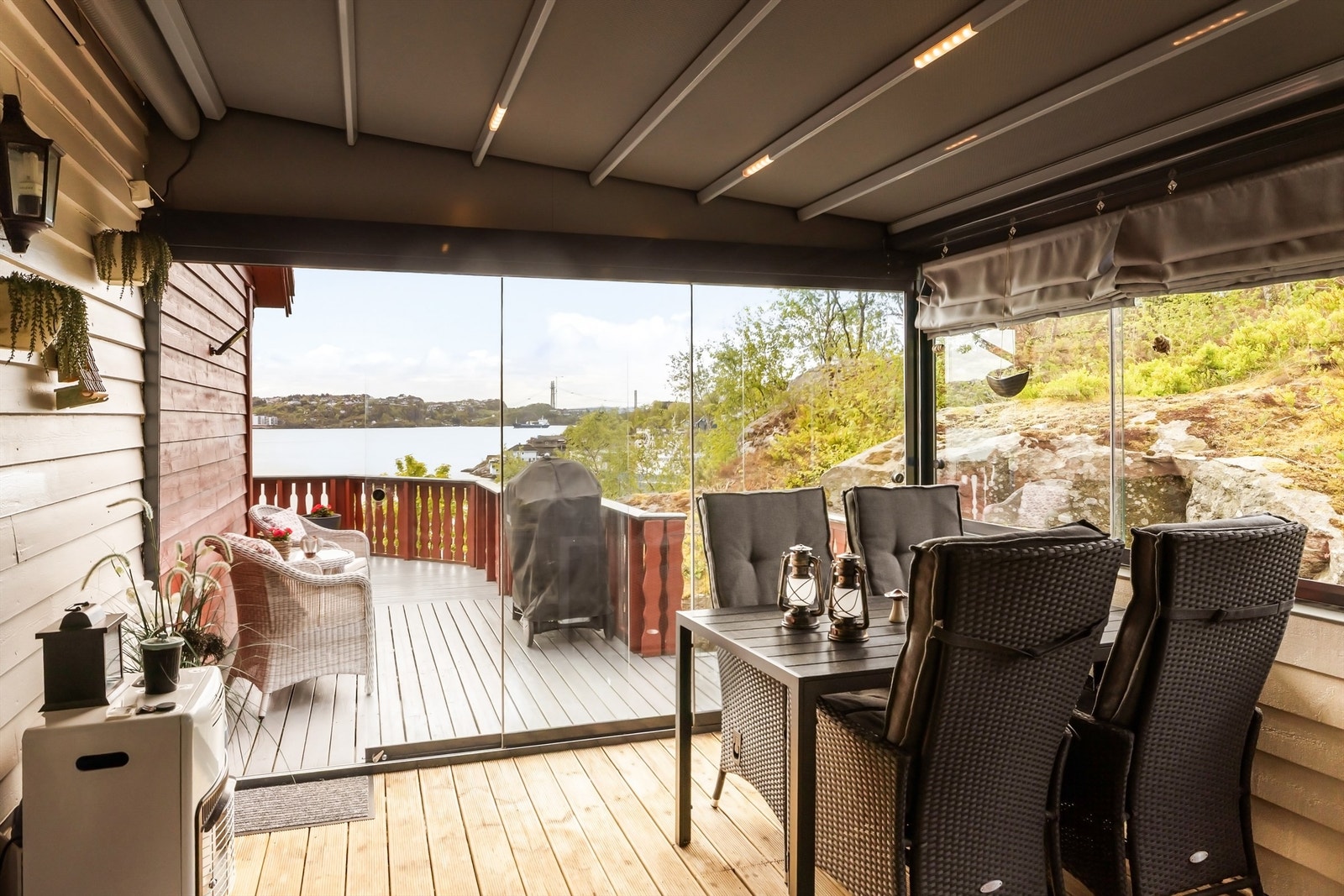 Herfra er det utgang til den store, åpne altanen. Galleribilde