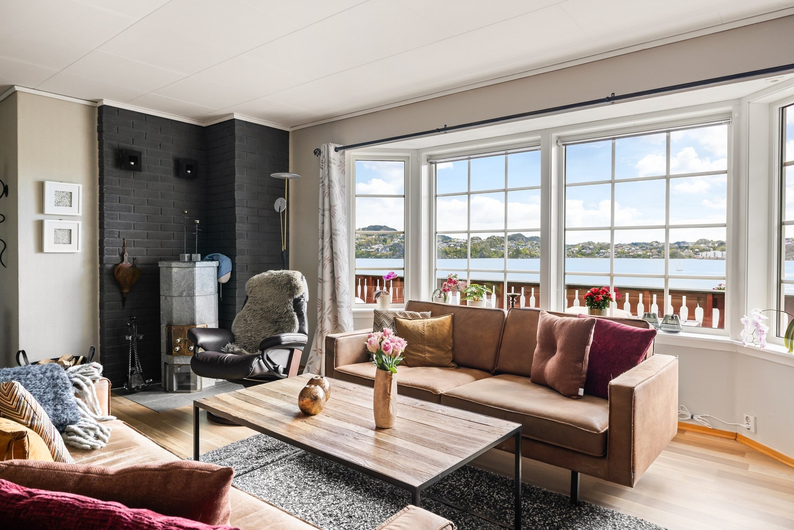 En peisovn gir ekstra varme og hygge på kalde dager. Galleribilde
