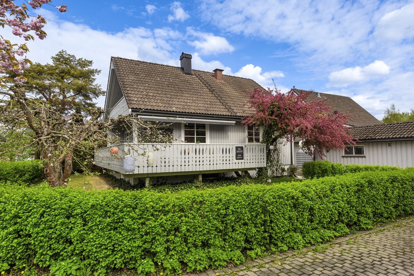 Trivelig hage og stor terrasse Galleribilde