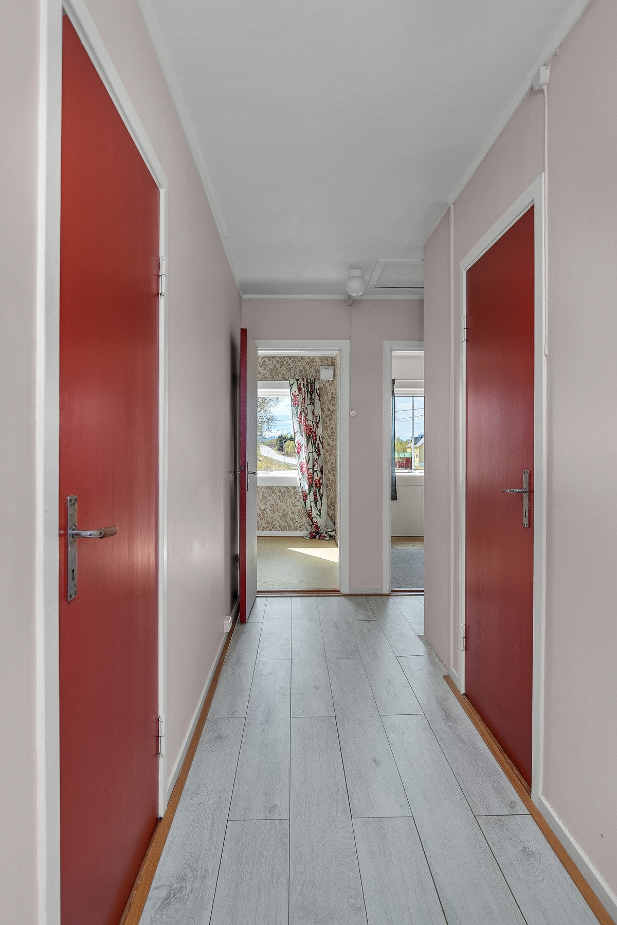 Videre opp til 2.etasje Galleribilde