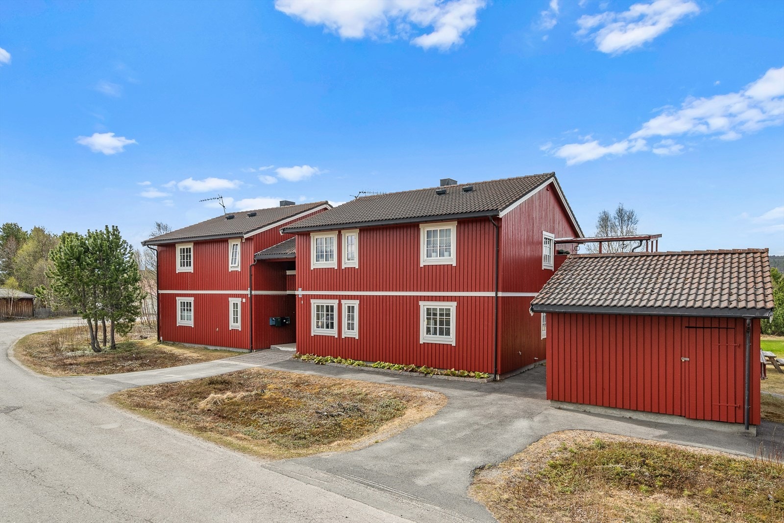 Leiligheten er en del av sameiet Buskfura som tilsammen har 8 leiligheter. Galleribilde