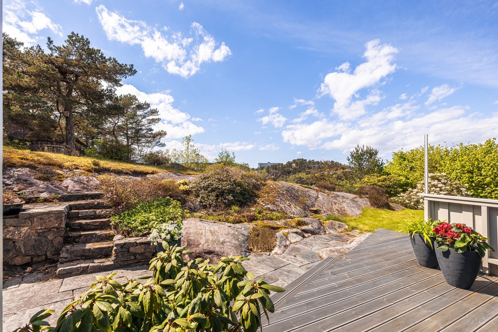 Dette er en flott, innholdsrik og familievennlig bolig i et attraktivt område. Galleribilde