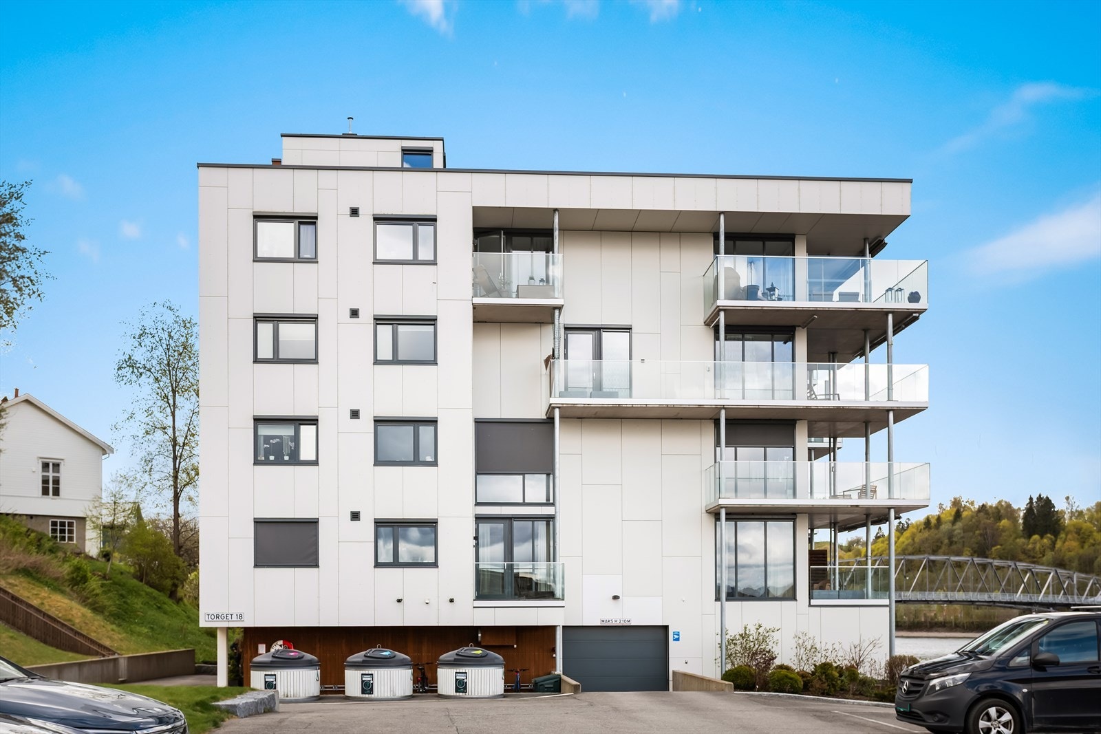 Sameiet består av 29 boligseksjoner og har ordnede fellesarealer. Galleribilde