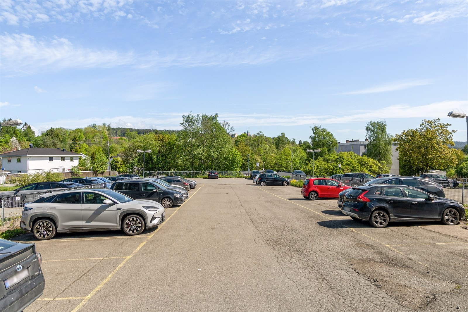 Garasje/parkeringsplass tildeles av styret etter søknad/ansiennitet. Galleribilde
