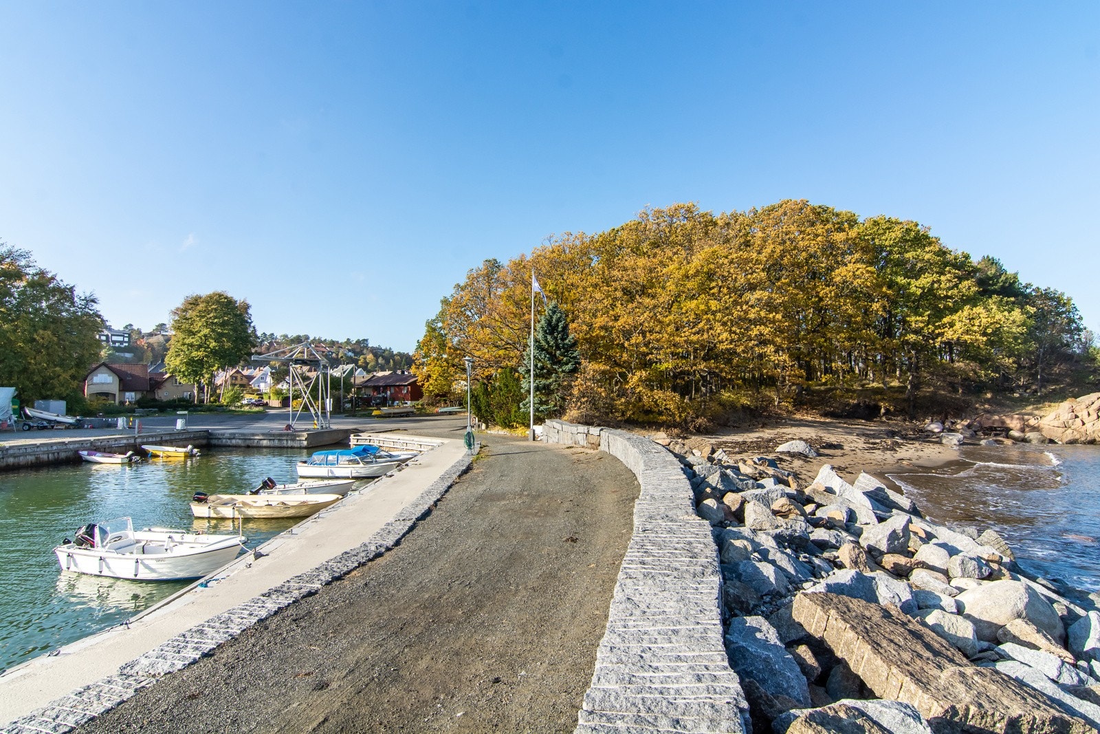 Båthavn og strand Galleribilde