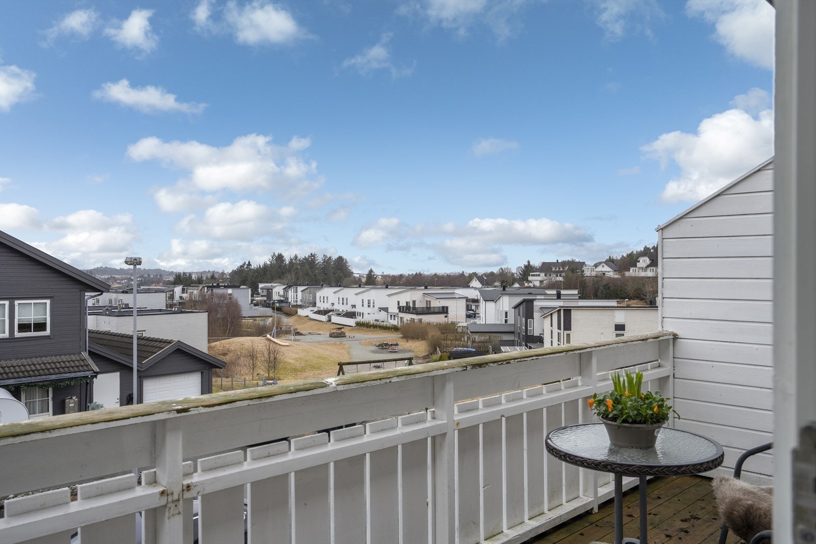 Solrik, flott utsiktsbeliggenhet Galleribilde