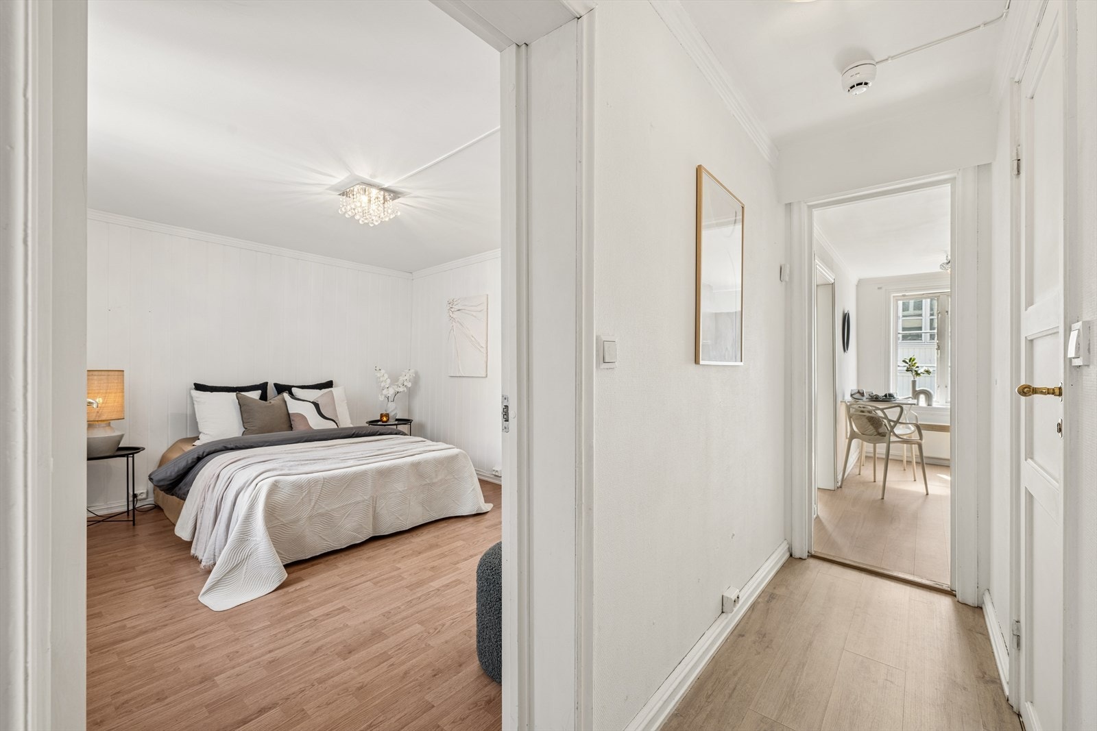 Leiligheten er nylig godkjent for bruksendring fra kontor til bolig. Galleribilde