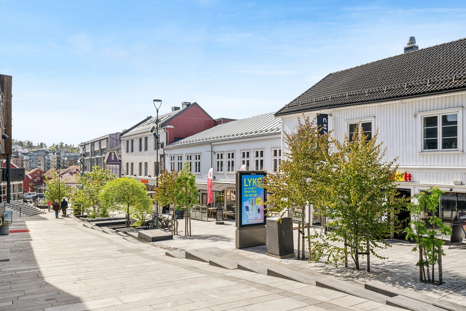 Tønsberg torv med diverse butikker og kafeer er bare en kort spasertur unna. Galleribilde
