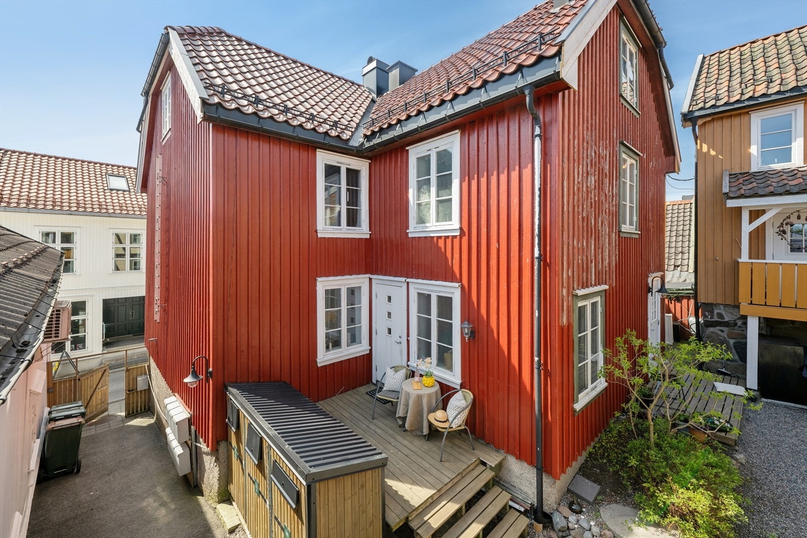 Sameiet fornyet taket med ny takstein i nyere tid. Galleribilde