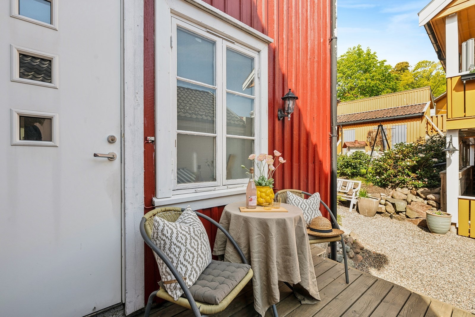 Her er det plass til en liten sittegruppe. Galleribilde