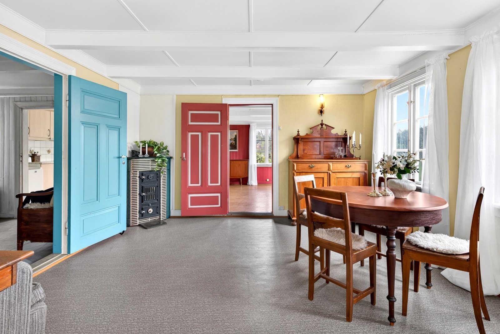 Boligen holder enkel standard og man må påregne renovering for å oppnå dagens krav og standard. Galleribilde