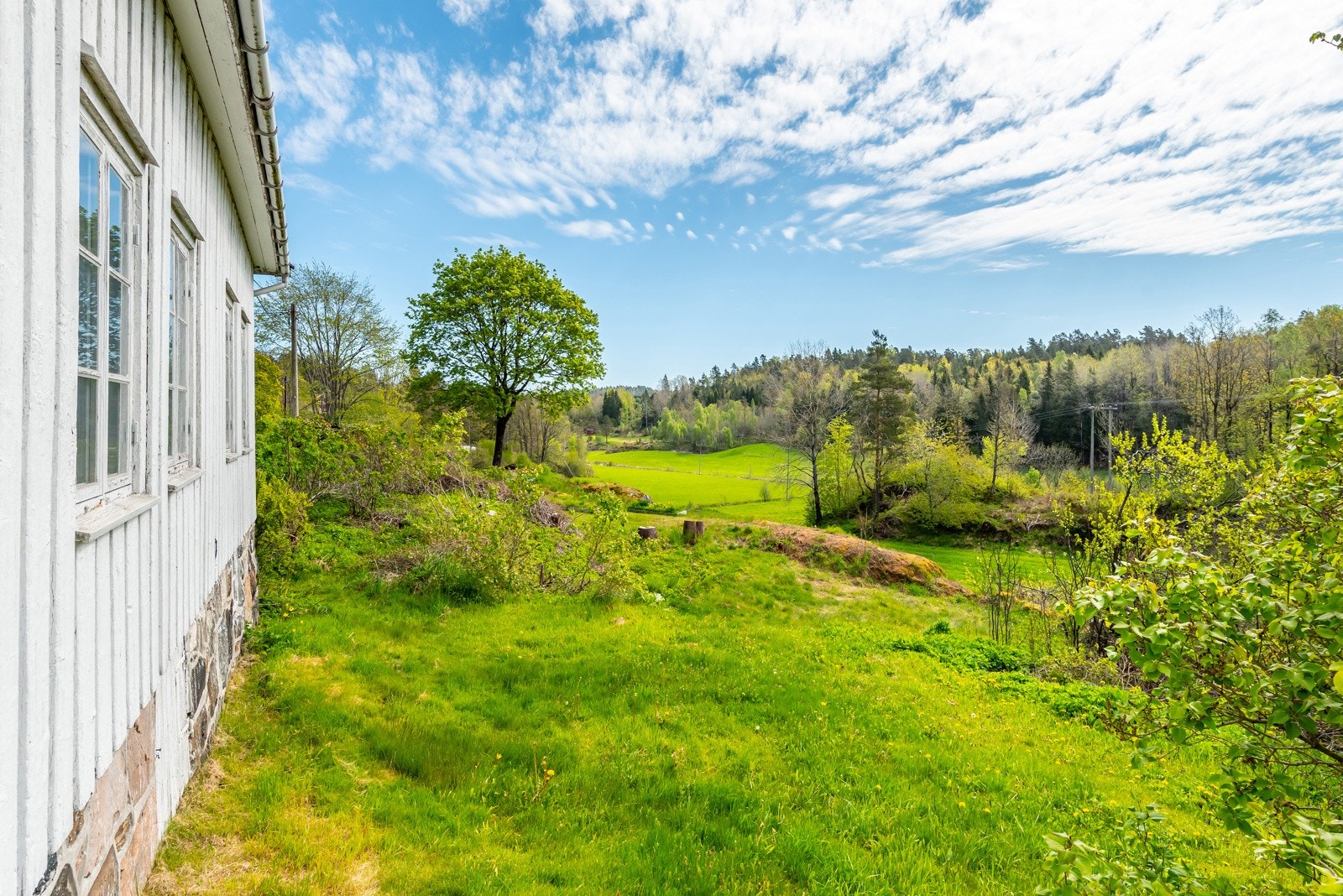 Utsynet fra eiendommen er det ingen ting å si på - her er det virkelig naturskjønt! Galleribilde