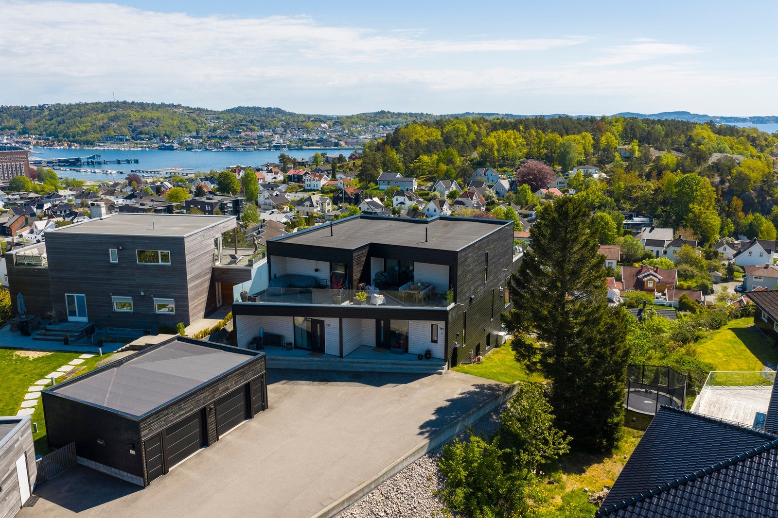 Nydelig beliggenhet på Hauanåsen med flotte omgivelser og gode solforhold Galleribilde