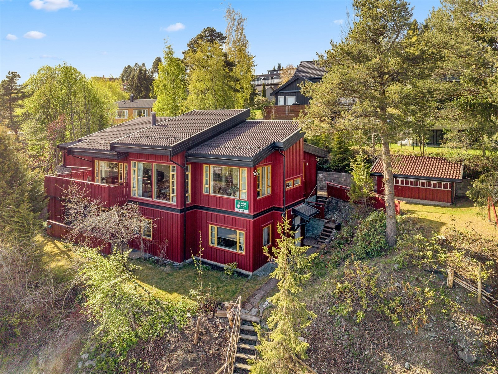 Velkommen til Uglahaugstien 3 - Arkitekttegnet enebolig med godkjent utleie i sokkeletasjen. FOTO: Harald Wanvik Galleribilde