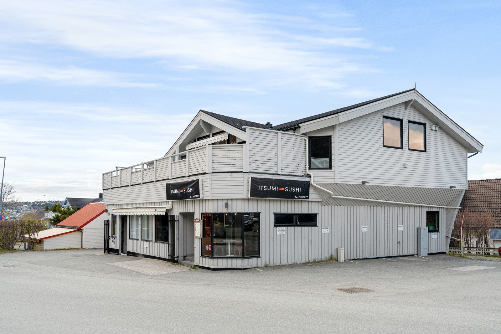 Bygget er betydelig oppgradert i de senere år, og har flere mulige utleiekombinasjoner. Galleribilde