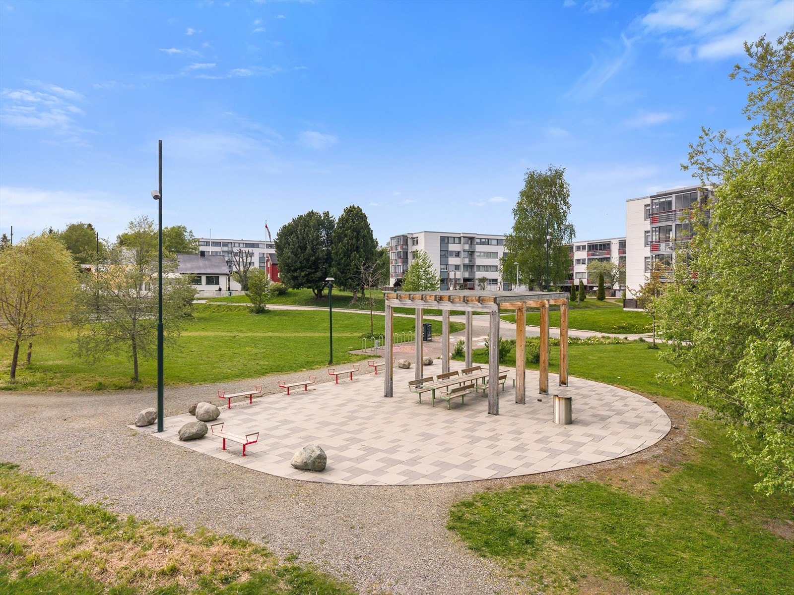 Meget flott opparbeidet uteområder rundt leiligheten Galleribilde
